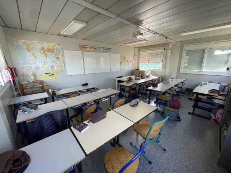 Intérieur Algéco 09:26